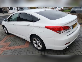 Used Hyundai i40 2015 for sale - 76950433: Photo