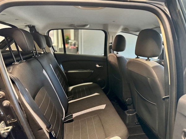 Used Dacia Sandero Stepway 2019 for sale - 75800877: Photo 11