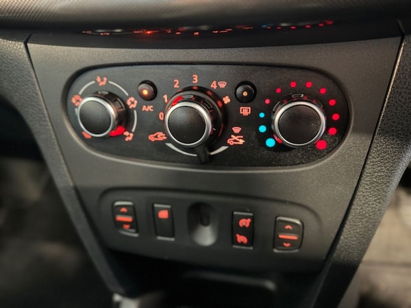Used Dacia Sandero Stepway 2019 for sale - 75800877: Photo 26