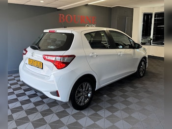 Used Toyota Yaris 2017 for sale - 79089719: Photo