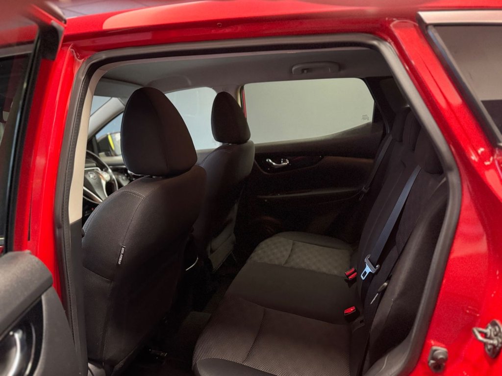 Used Nissan Qashqai 2015 for sale - 76333992: Photo 9