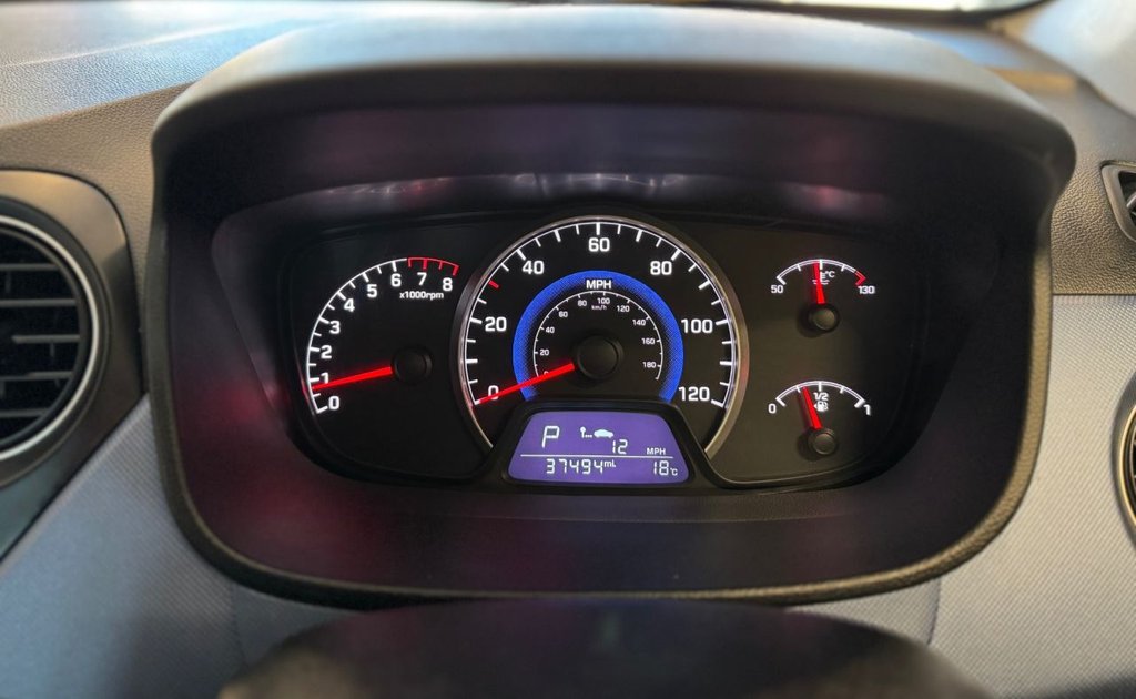 Used Hyundai i10 2016 for sale - 76106026: Photo 6