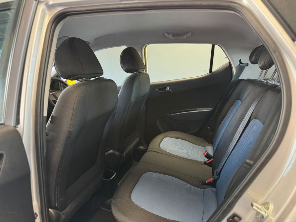 Used Hyundai i10 2016 for sale - 76106026: Photo 9