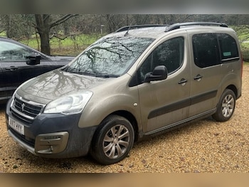 Used Peugeot Partner Tepee 2017 for sale - 77452183: Photo