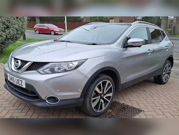 Used Nissan Qashqai 2016 for sale - 77680667: Photo