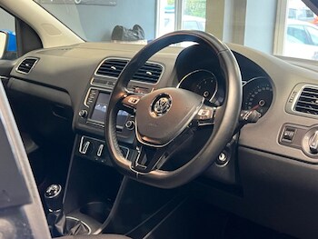 Used Volkswagen Polo 2016 for sale - 75727421: Photo