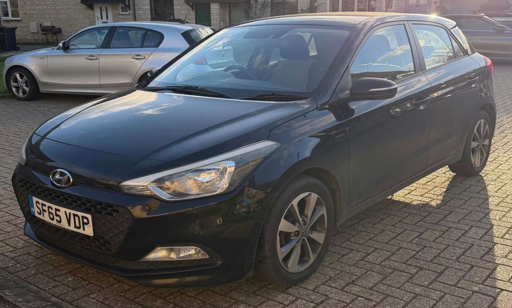 Used Hyundai i20 2015 for sale - 76900745: Photo 3