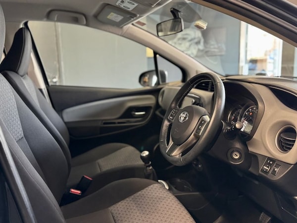 Used Toyota Yaris 2015 for sale - 76210793: Photo 13