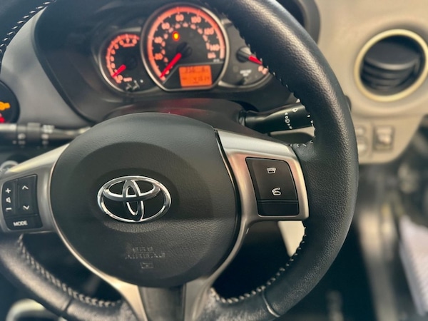 Used Toyota Yaris 2015 for sale - 76210793: Photo 20