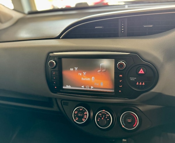 Used Toyota Yaris 2015 for sale - 76210793: Photo 23