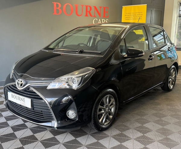 Used Toyota Yaris 2015 for sale - 76210793: Photo 2