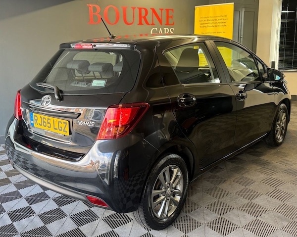 Used Toyota Yaris 2015 for sale - 76210793: Photo 3