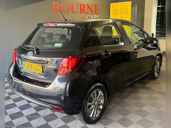 Used Toyota Yaris 2015 for sale - 76210793: Photo 3