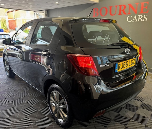 Used Toyota Yaris 2015 for sale - 76210793: Photo 4