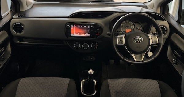 Used Toyota Yaris 2015 for sale - 76210793: Photo 5