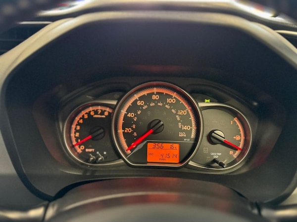 Used Toyota Yaris 2015 for sale - 76210793: Photo 6