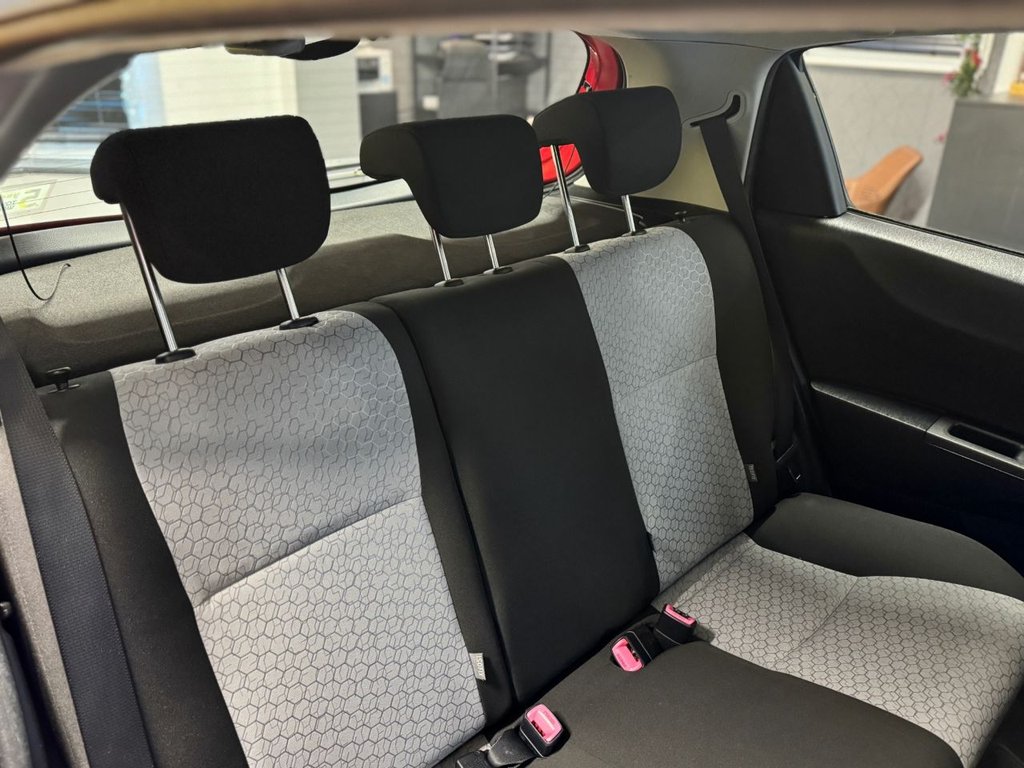 Used Toyota Yaris 2011 for sale - 76910068: Photo 12