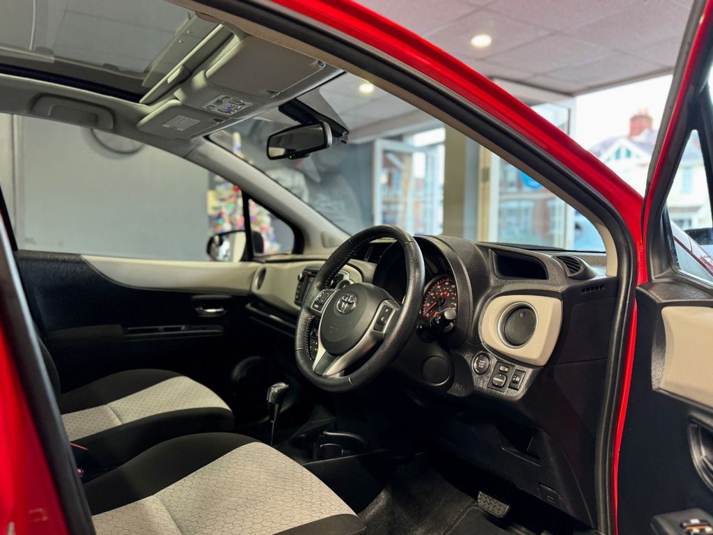 Used Toyota Yaris 2011 for sale - 76910068: Photo 13