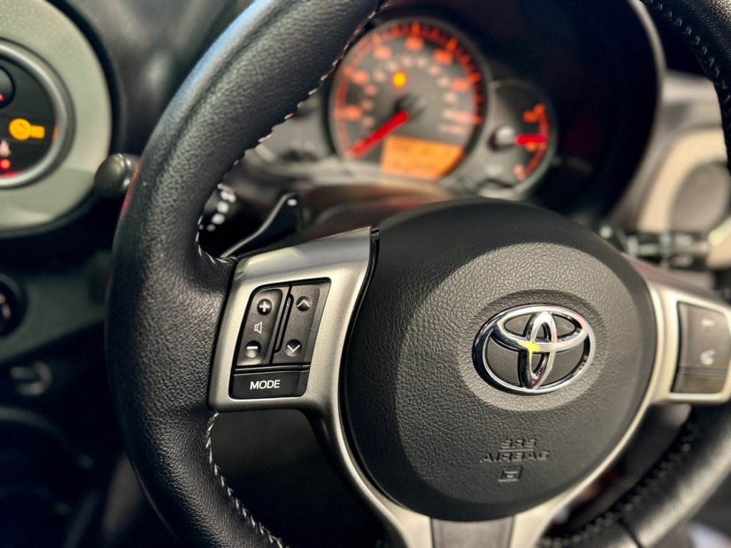 Used Toyota Yaris 2011 for sale - 76910068: Photo 16