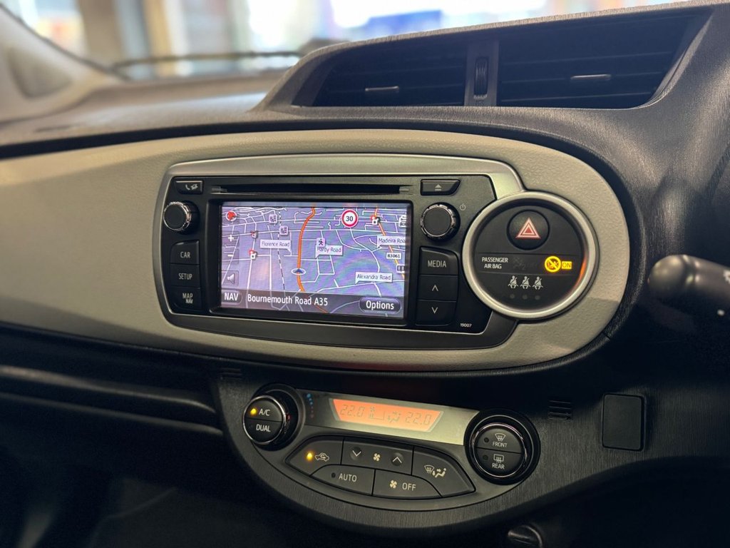 Used Toyota Yaris 2011 for sale - 76910068: Photo 23