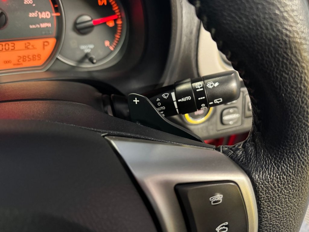 Used Toyota Yaris 2011 for sale - 76910068: Photo 25