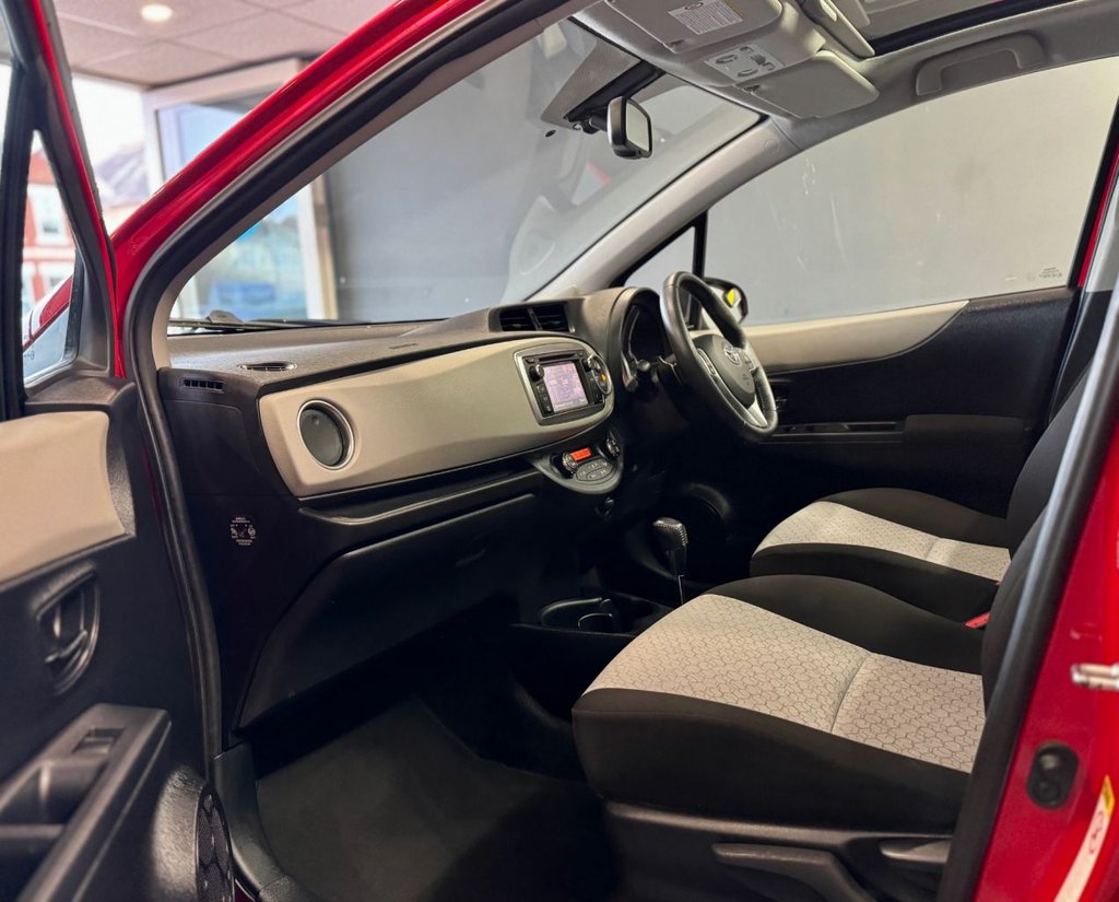 Used Toyota Yaris 2011 for sale - 76910068: Photo 7