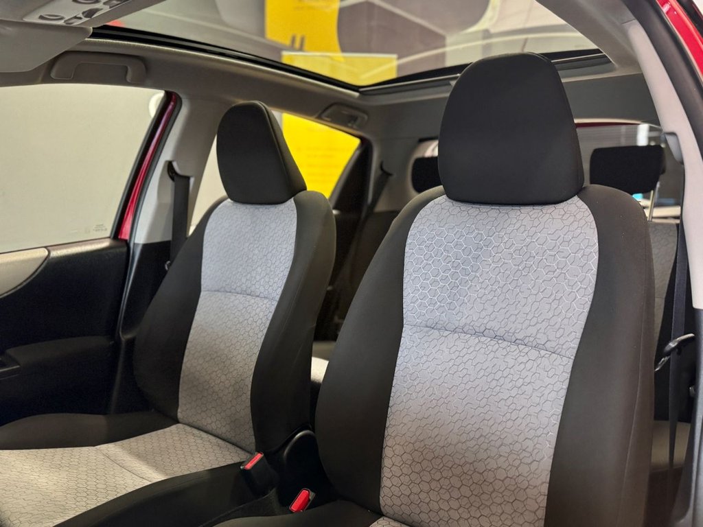 Used Toyota Yaris 2011 for sale - 76910068: Photo 8