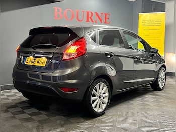 Used Ford Fiesta 2017 for sale - 76417395: Photo