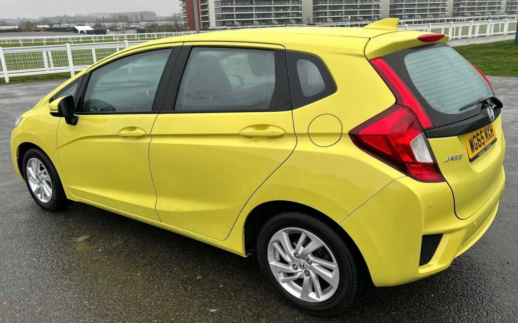 Used Honda Jazz 2015 for sale - 77027341: Photo 4