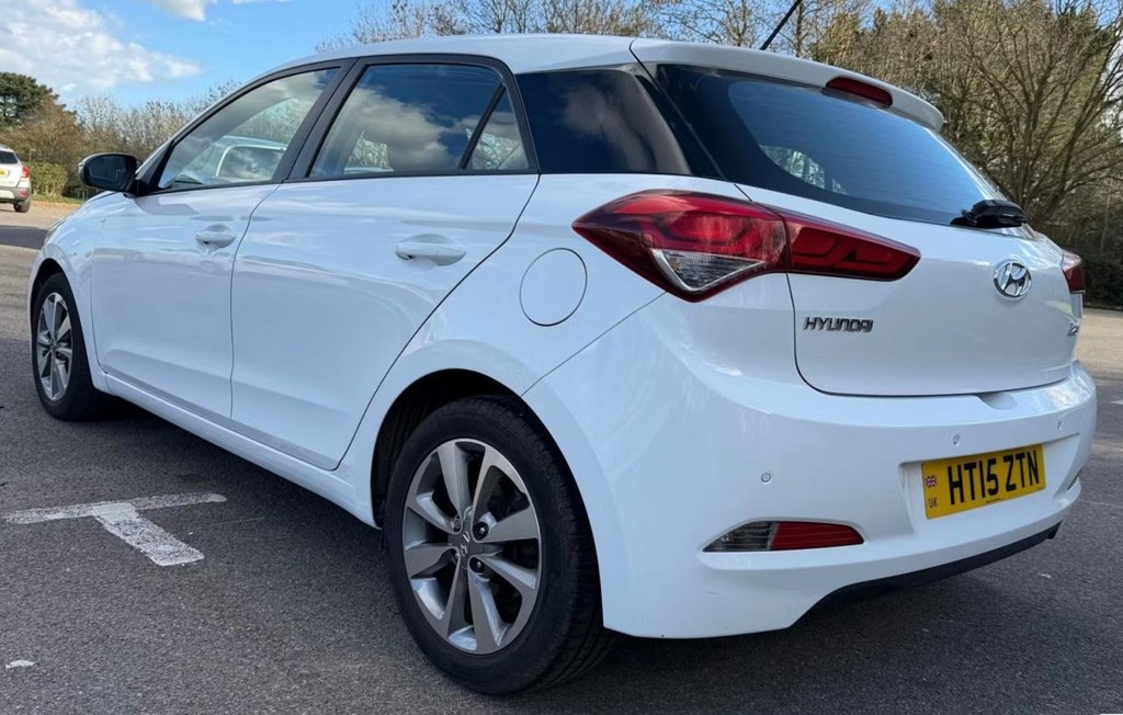 Used Hyundai i20 2015 for sale - 77966798: Photo 3