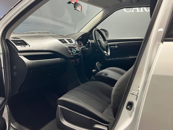Used Suzuki Swift 2015 for sale - 76291777: Photo 5