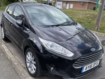 2016 (16) - 1.0 EcoBoost Titanium 5dr