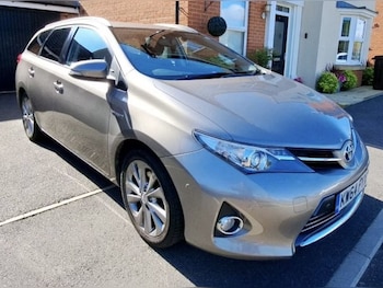 Toyota - Auris