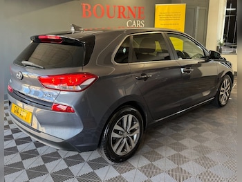 Used Hyundai i30 2017 for sale - 76029194: Photo 3