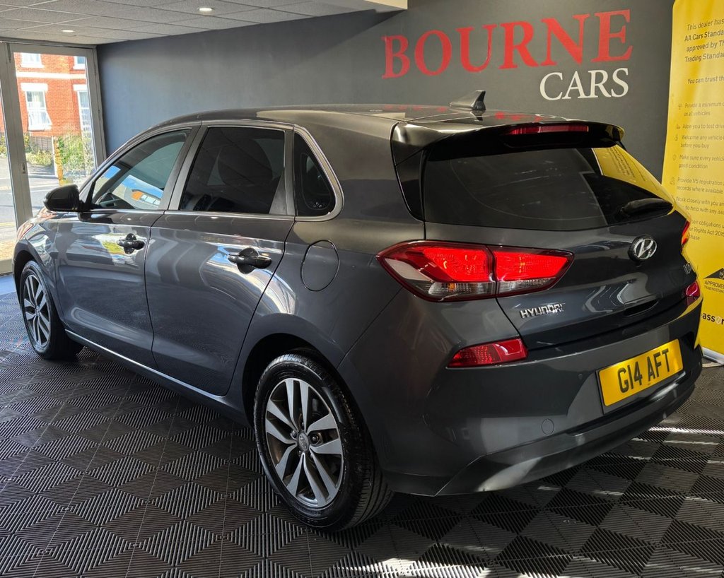 Used Hyundai i30 2017 for sale - 76029194: Photo 4