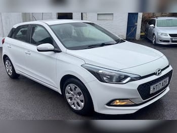 Used Hyundai i20 2017 for sale - 79723192: Photo