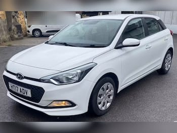 Used Hyundai i20 2017 for sale - 79723192: Photo