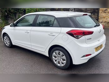 Used Hyundai i20 2017 for sale - 79723192: Photo
