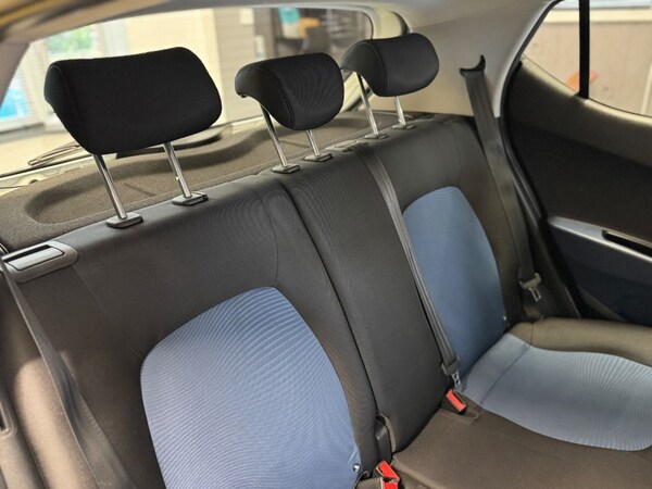 Used Hyundai i10 2015 for sale - 76223393: Photo 12