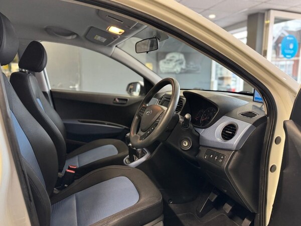 Used Hyundai i10 2015 for sale - 76223393: Photo 13