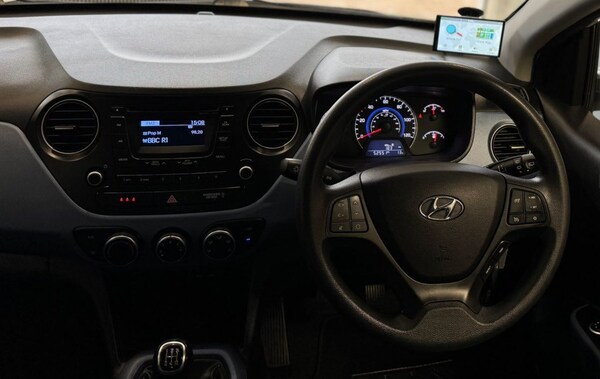Used Hyundai i10 2015 for sale - 76223393: Photo 17