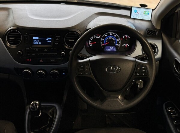 Used Hyundai i10 2015 for sale - 76223393: Photo 18