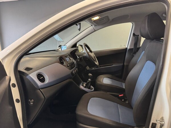 Used Hyundai i10 2015 for sale - 76223393: Photo 7