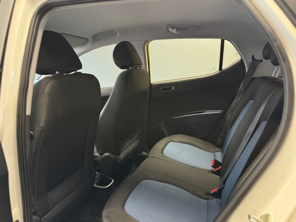 Used Hyundai i10 2015 for sale - 76223393: Photo 9
