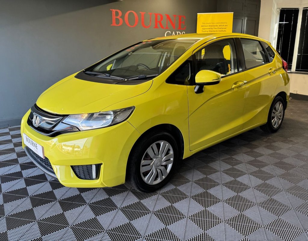 Used Honda Jazz 2015 for sale - 78153758: Photo 2
