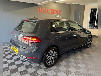 Used Volkswagen Golf 2018 for sale - 79563079: Photo