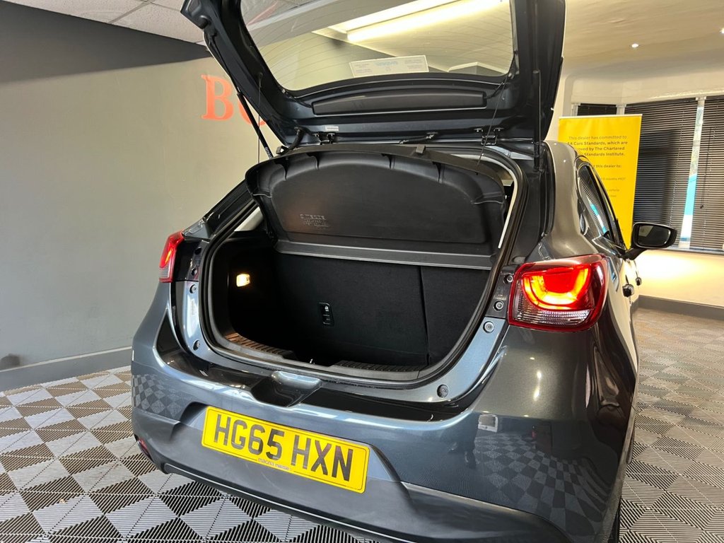 Used Mazda Mazda2 2015 for sale - 76496858: Photo 27