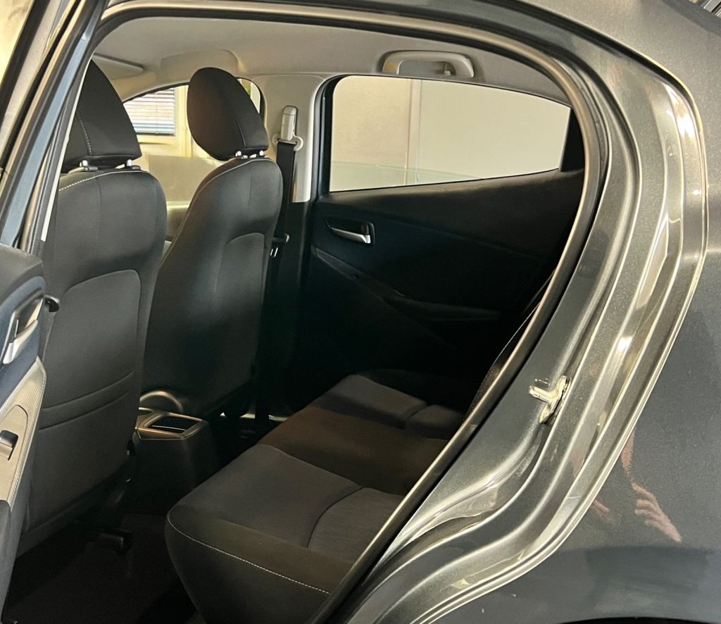 Used Mazda Mazda2 2015 for sale - 76496858: Photo 9