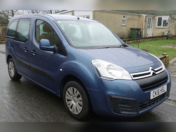 2016 (16) - 1.6 BlueHDi 100 Feel 5dr