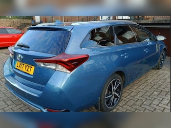 Used Toyota Auris 2017 for sale - 76454484: Photo